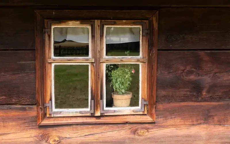 Okna drewniane kiedy wylewka?